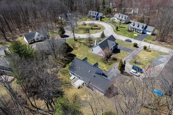 $699,900 | 4 Lilacwood Circle, Haverhill, MA 01832