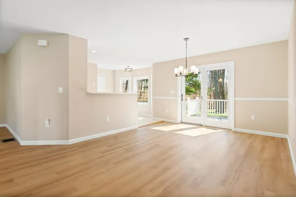 $699,900 | 4 Lilacwood Circle, Haverhill, MA 01832