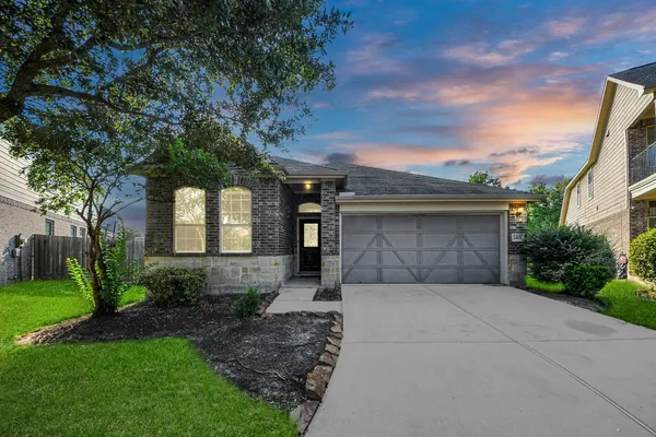 $2,150 | 2402 Village Lakes Drive, Katy, TX 77493