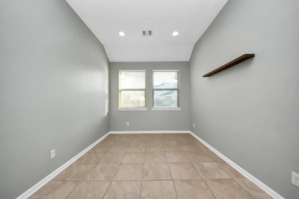 $2,150 | 2402 Village Lakes Drive, Katy, TX 77493