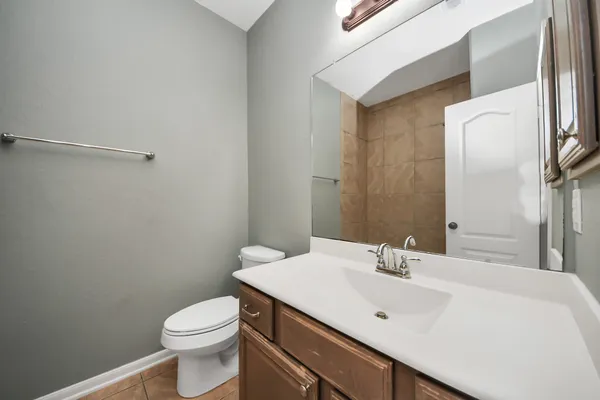 $2,150 | 2402 Village Lakes Drive, Katy, TX 77493