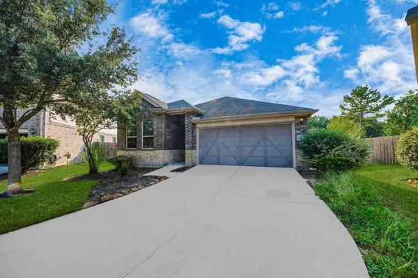 $2,150 | 2402 Village Lakes Drive, Katy, TX 77493