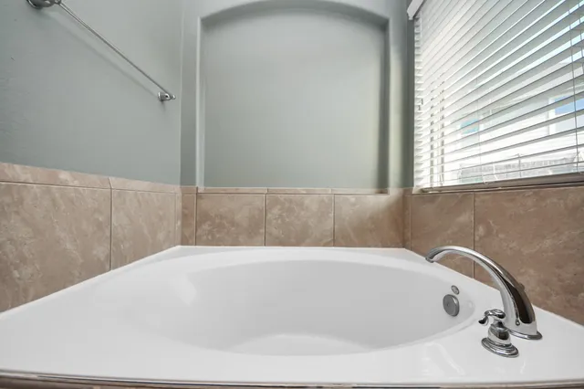 $2,399 | 2402 Village Lakes Drive, Katy, TX 77493