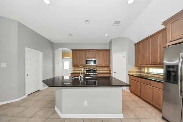 $2,150 | 2402 Village Lakes Drive, Katy, TX 77493