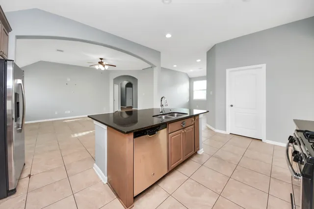 $2,399 | 2402 Village Lakes Drive, Katy, TX 77493