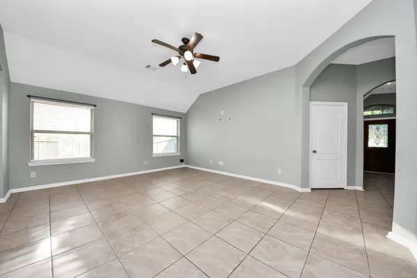 $2,150 | 2402 Village Lakes Drive, Katy, TX 77493