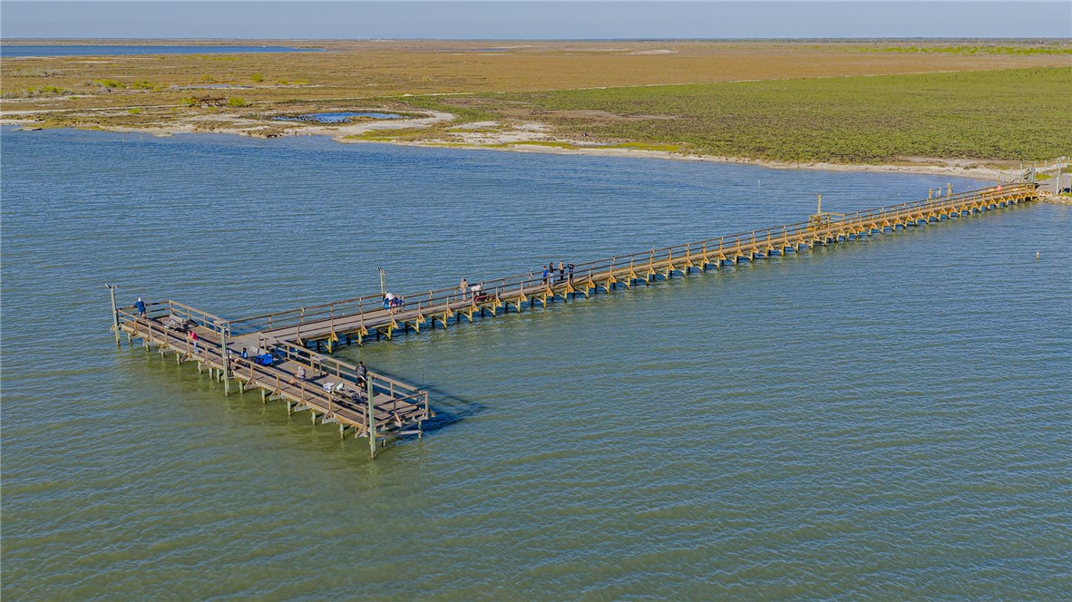 142-143 Channelview Road Rockport, TX 78382 - Photo 40 of 40 Holiday Beach COMMUNITY pier