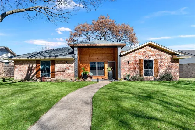 $530,000 | 1613 University Drive, Richardson, TX 75081