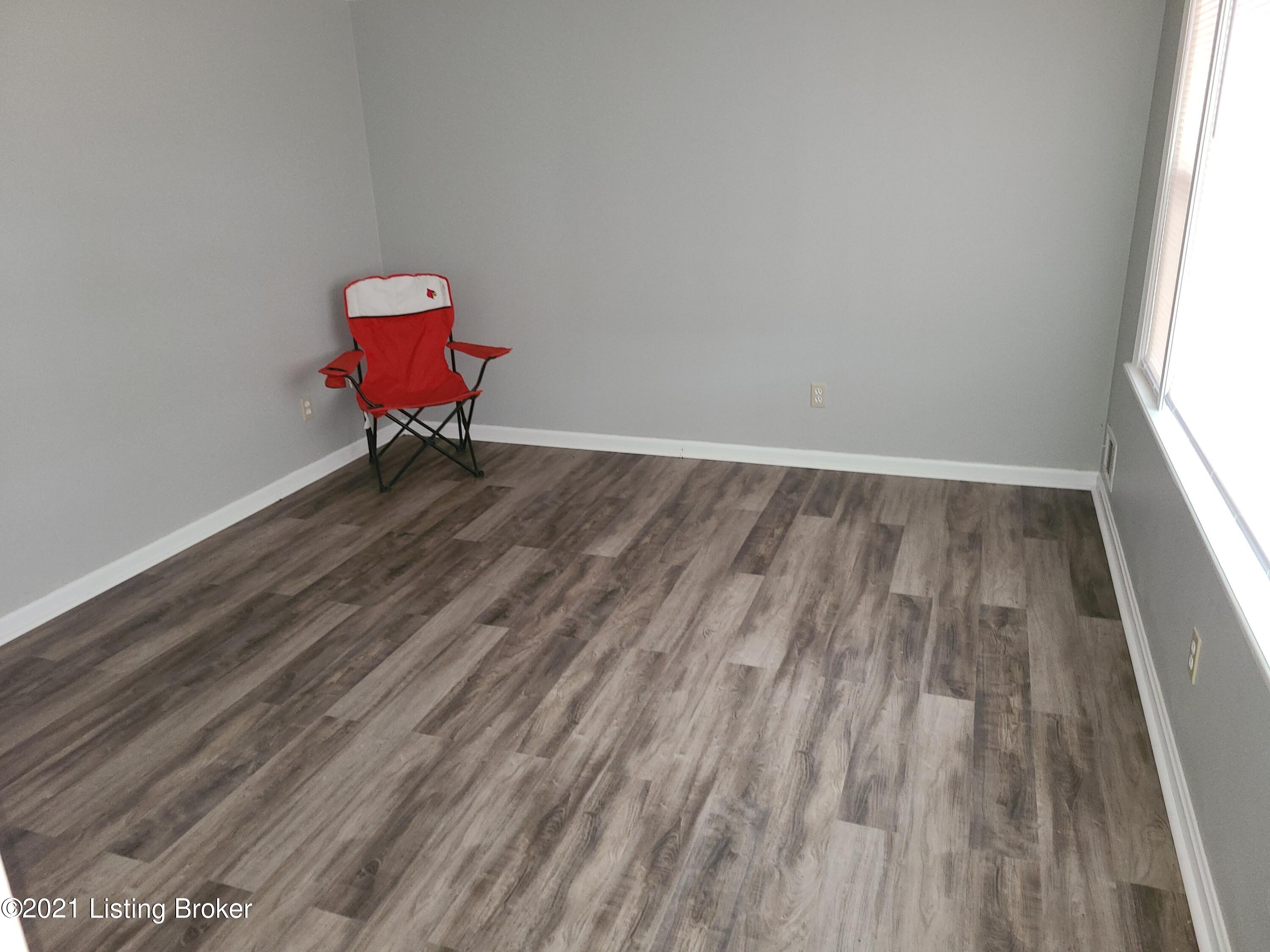 5309 Cane Run Road Louisville, KY 40258 - Photo 2 of 11 20211109_161901