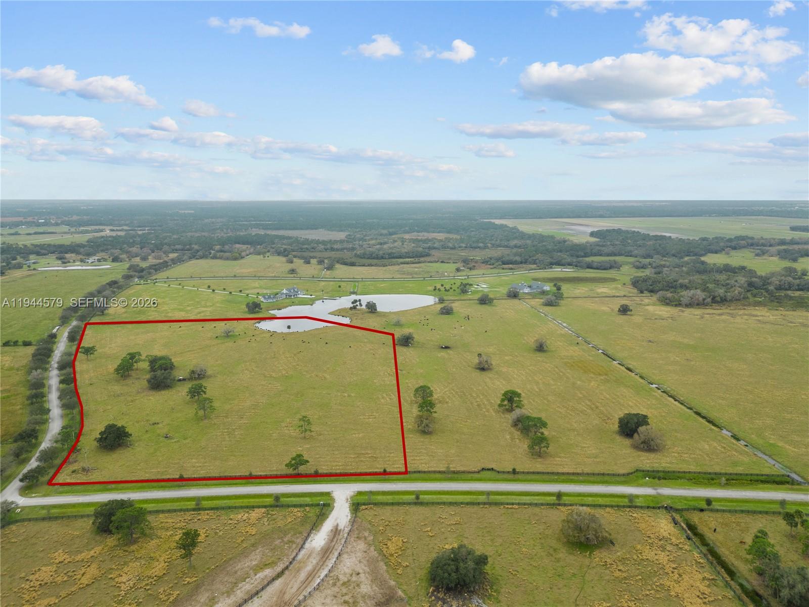 25750 Southwest Jockeys Run Okeechobee, FL 34974 - Photo 6 of 21 a view of a swimming pool