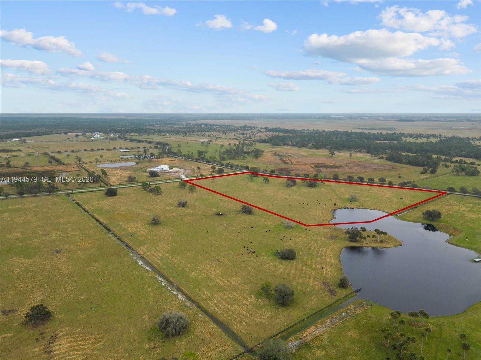 25750 Southwest Jockeys Run Okeechobee, FL 34974 - Photo 9 of 21 a view of a city