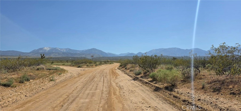 0 175th Street Llano, CA 93544 - Photo 12 of 16 a view of a lake and a mountain view