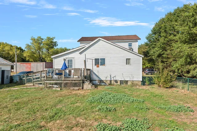 $94,900 | 215 Grove Street, Weldon, IL 61882