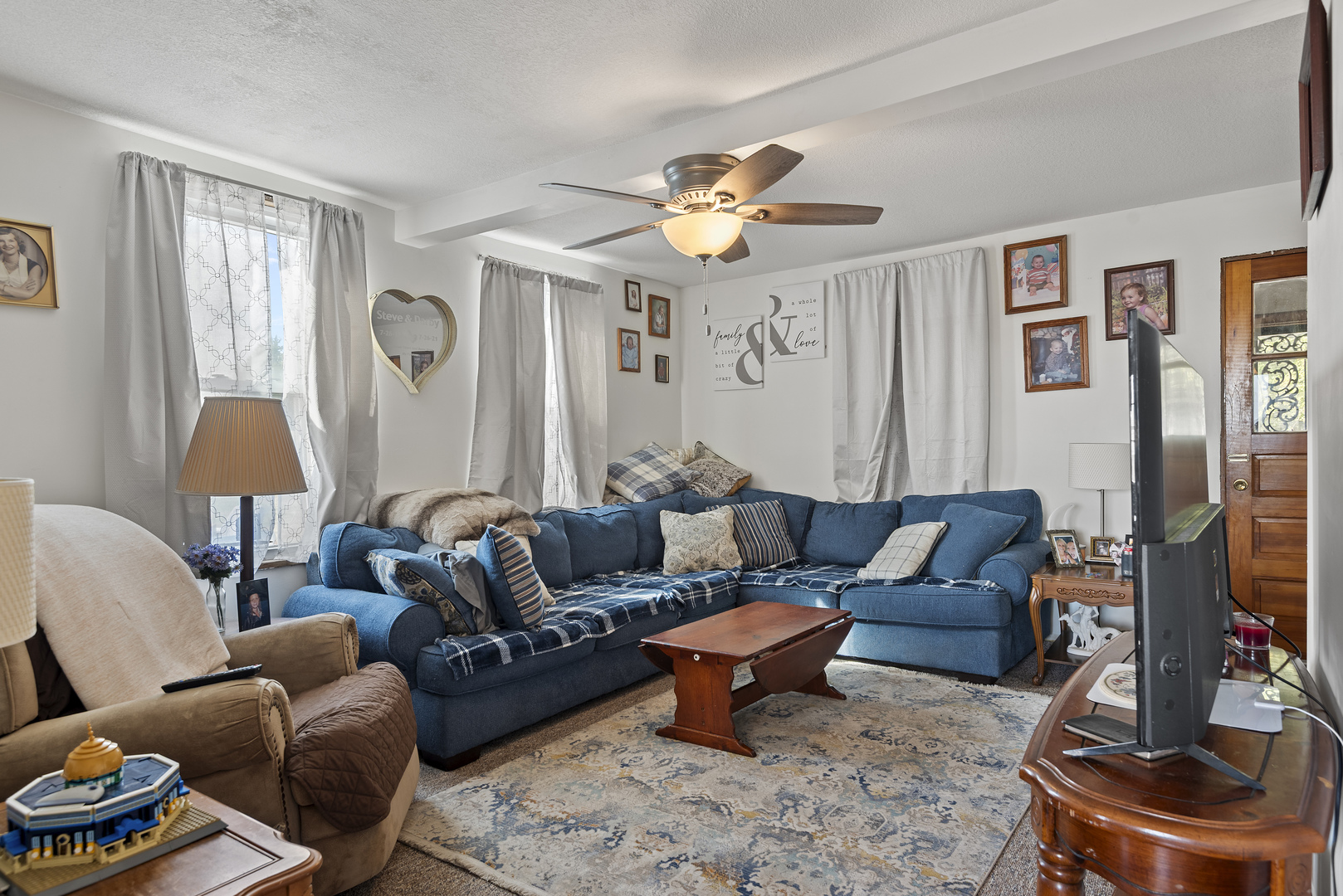 215 Grove Street Weldon, IL 61882 - Photo 4 of 26