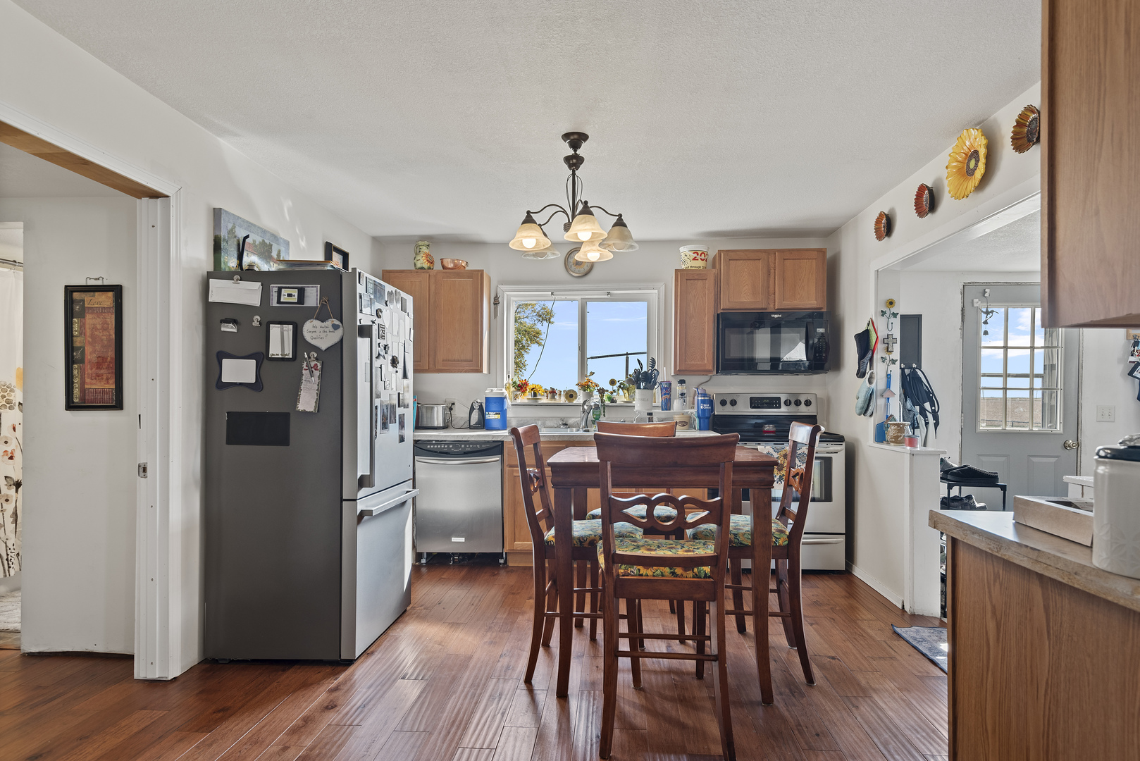 215 Grove Street Weldon, IL 61882 - Photo 6 of 26