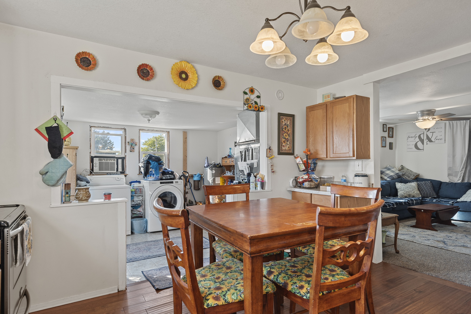 215 Grove Street Weldon, IL 61882 - Photo 8 of 26