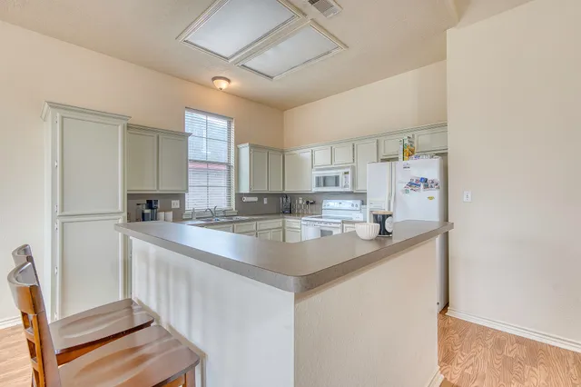 $259,900 | 5710 Lori Lane, Beaumont, TX 77713