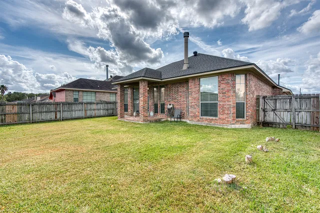 $259,900 | 5710 Lori Lane, Beaumont, TX 77713