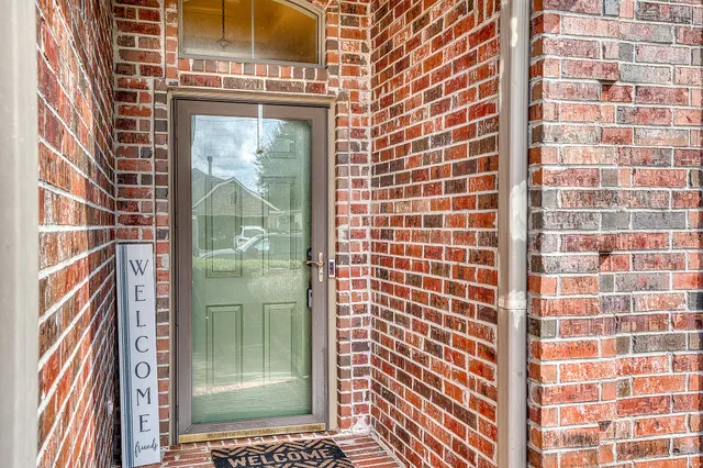 $259,900 | 5710 Lori Lane, Beaumont, TX 77713