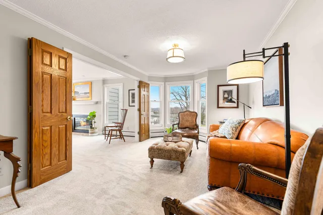 $1,145,000 | 603 Lake Street, Unit 214, Excelsior, MN 55331