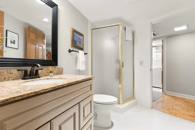 $1,145,000 | 603 Lake Street, Unit 214, Excelsior, MN 55331