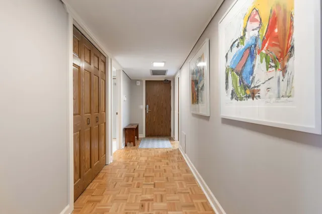 $1,145,000 | 603 Lake Street, Unit 214, Excelsior, MN 55331