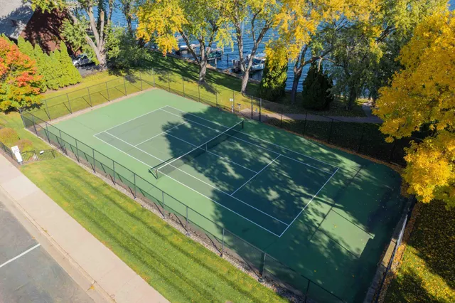 $1,145,000 | 603 Lake Street, Unit 214, Excelsior, MN 55331