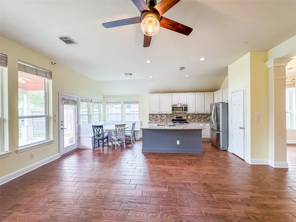 $2,400 | 3015 Gilford Lane, Katy, TX 77494