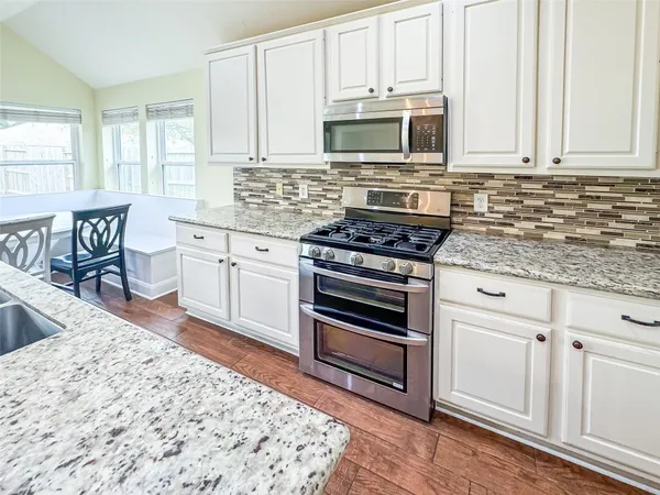 $2,400 | 3015 Gilford Lane, Katy, TX 77494