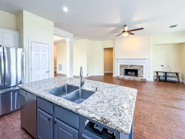 $2,400 | 3015 Gilford Lane, Katy, TX 77494