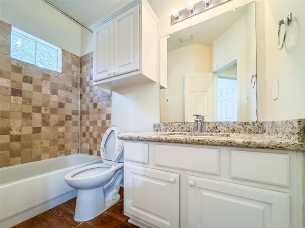 $2,400 | 3015 Gilford Lane, Katy, TX 77494