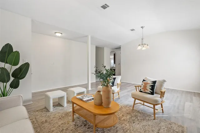 $3,000 | 11853 Gaelic Drive, Austin, TX 78754