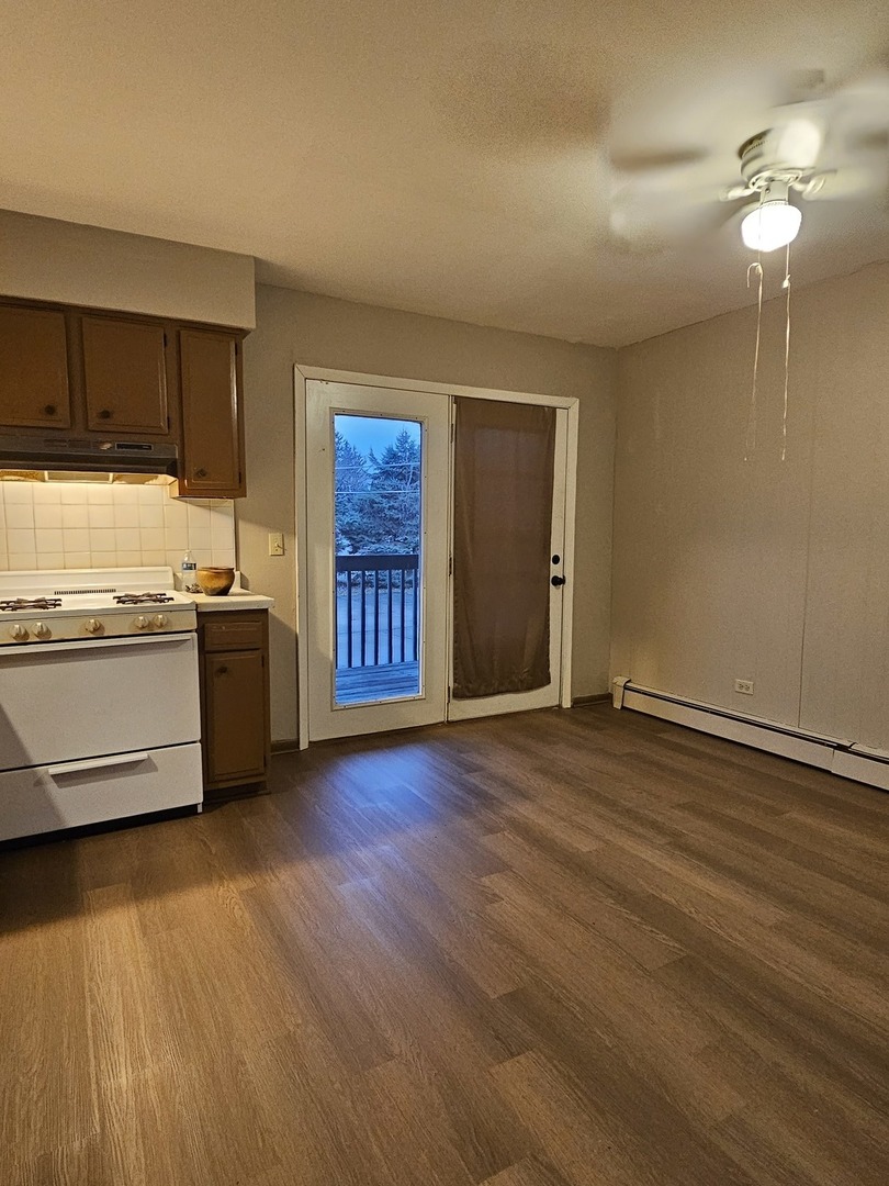 1335 Abbott Drive, Unit 3 Elgin, IL 60123 - Photo 2 of 7