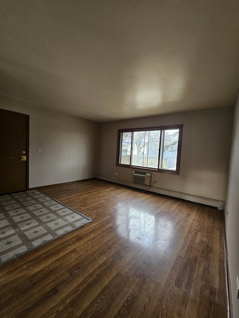 1335 Abbott Drive, Unit 3 Elgin, IL 60123 - Photo 3 of 7