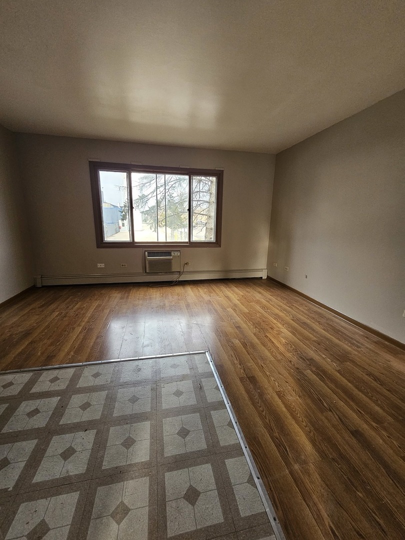 1335 Abbott Drive, Unit 3 Elgin, IL 60123 - Photo 4 of 7