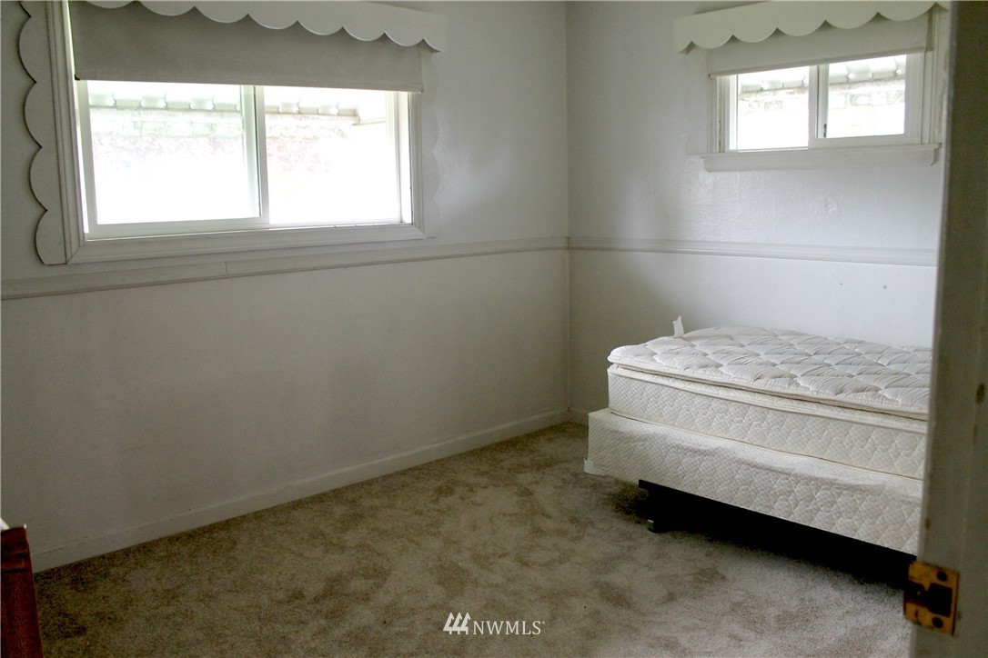 3162 Field Street Longview, WA 98632 - Photo 7 of 9 Gallery Image 7