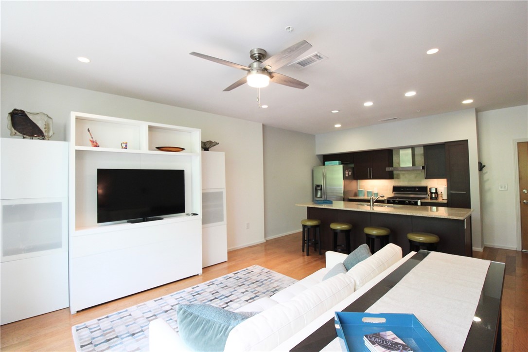 1600 Barton Springs Road, Unit 2208 Austin, TX 78704 - Photo 3 of 19