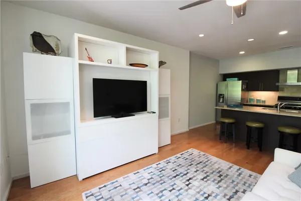 $2,600 | 1600 Barton Springs Road, Unit 2208, Austin, TX 78704