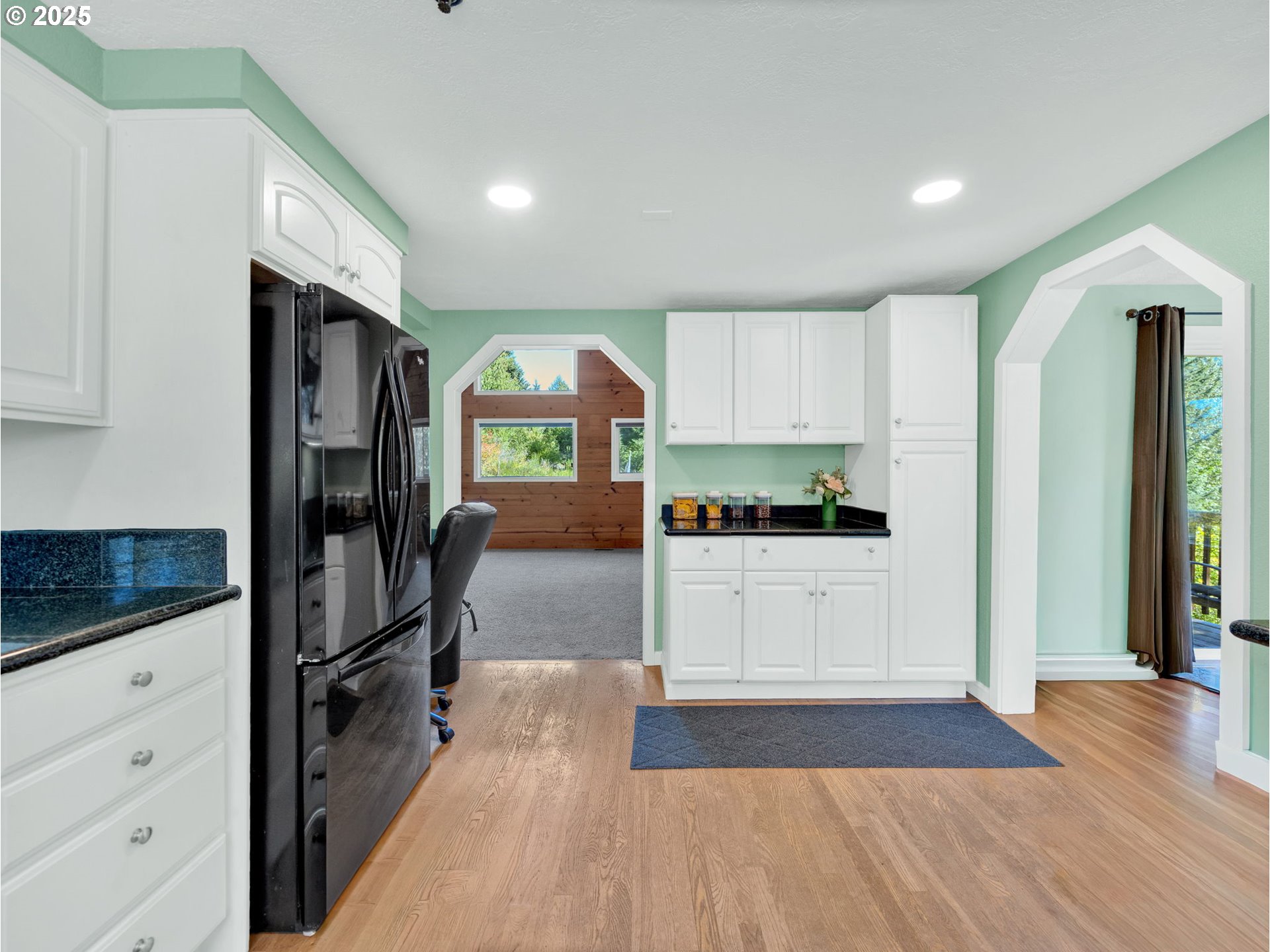 20497 East Lolo Pass Road Rhododendron, OR 97049 - Photo 21 of 48 Dining Room