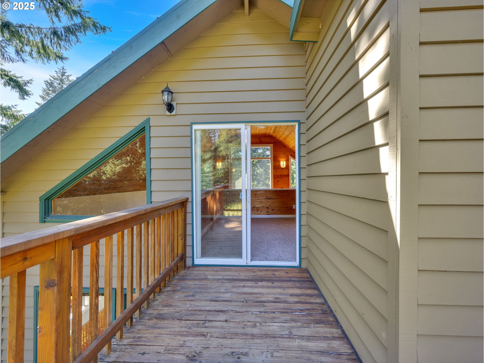 20497 East Lolo Pass Road Rhododendron, OR 97049 - Photo 37 of 48 Deck