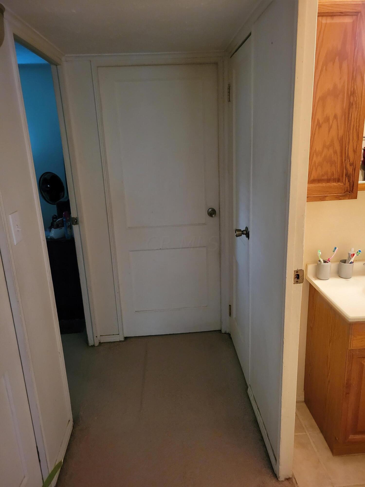 401 South Hampton Road Columbus, OH 43213 - Photo 8 of 17