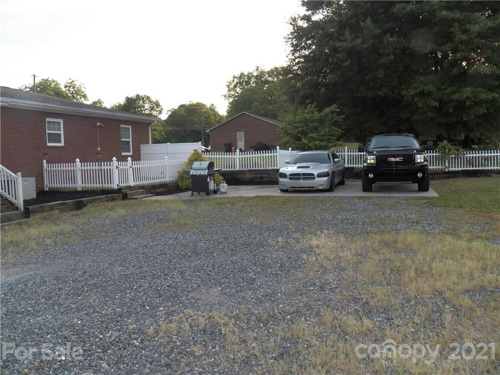 205 Ridge Avenue Cherryville, NC 28021 - Photo 5 of 24 Gallery Image 5