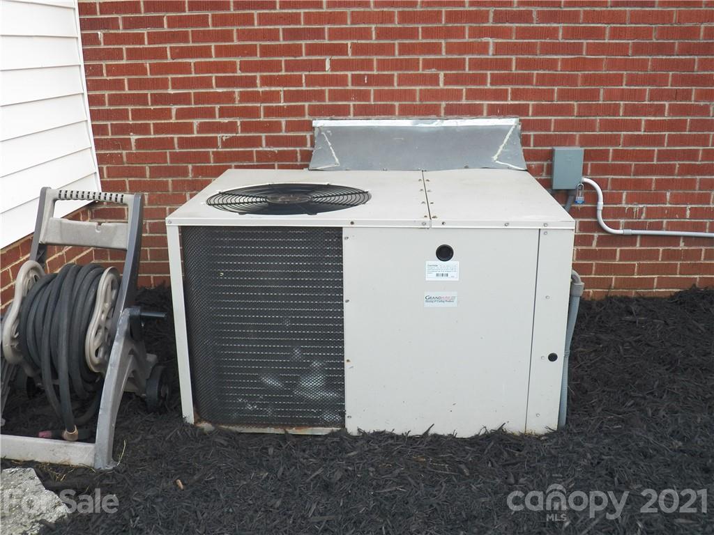 205 Ridge Avenue Cherryville, NC 28021 - Photo 6 of 24 Gallery Image 6