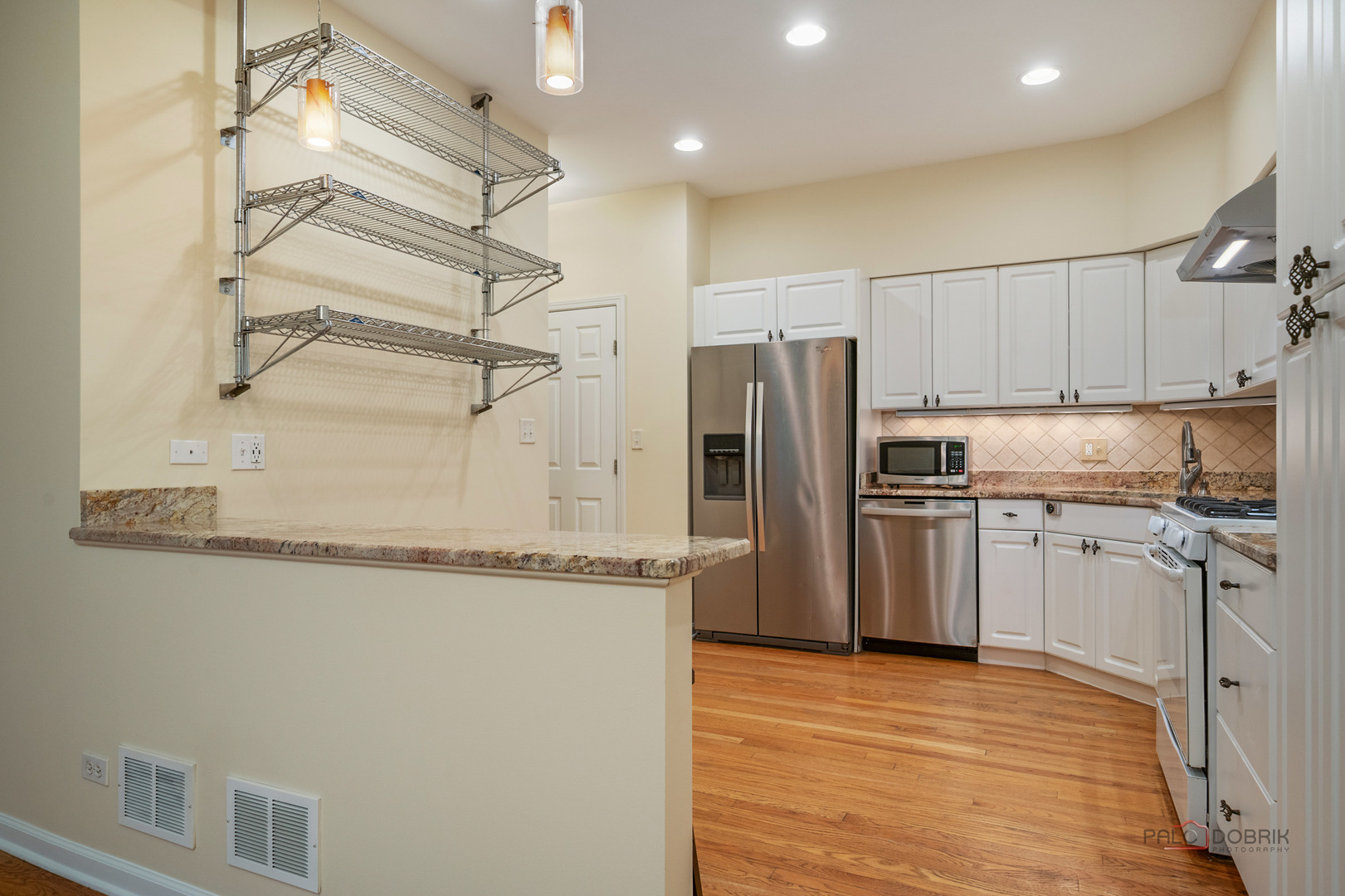 1804 Monroe Court Glenview, IL 60025 - Photo 11 of 45