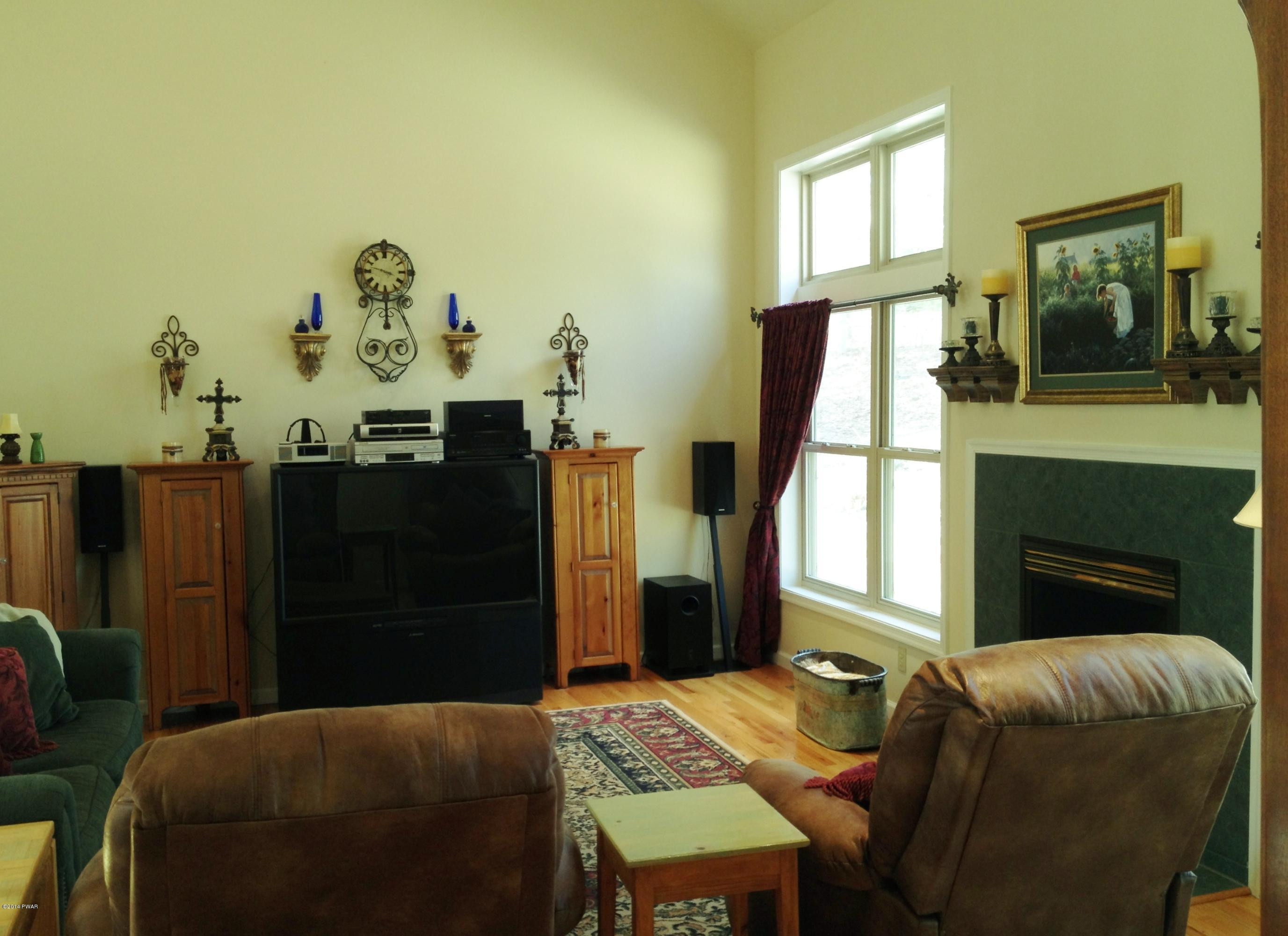 202 Oak Ridge Drive Milford, PA 18337 - Photo 24 of 58