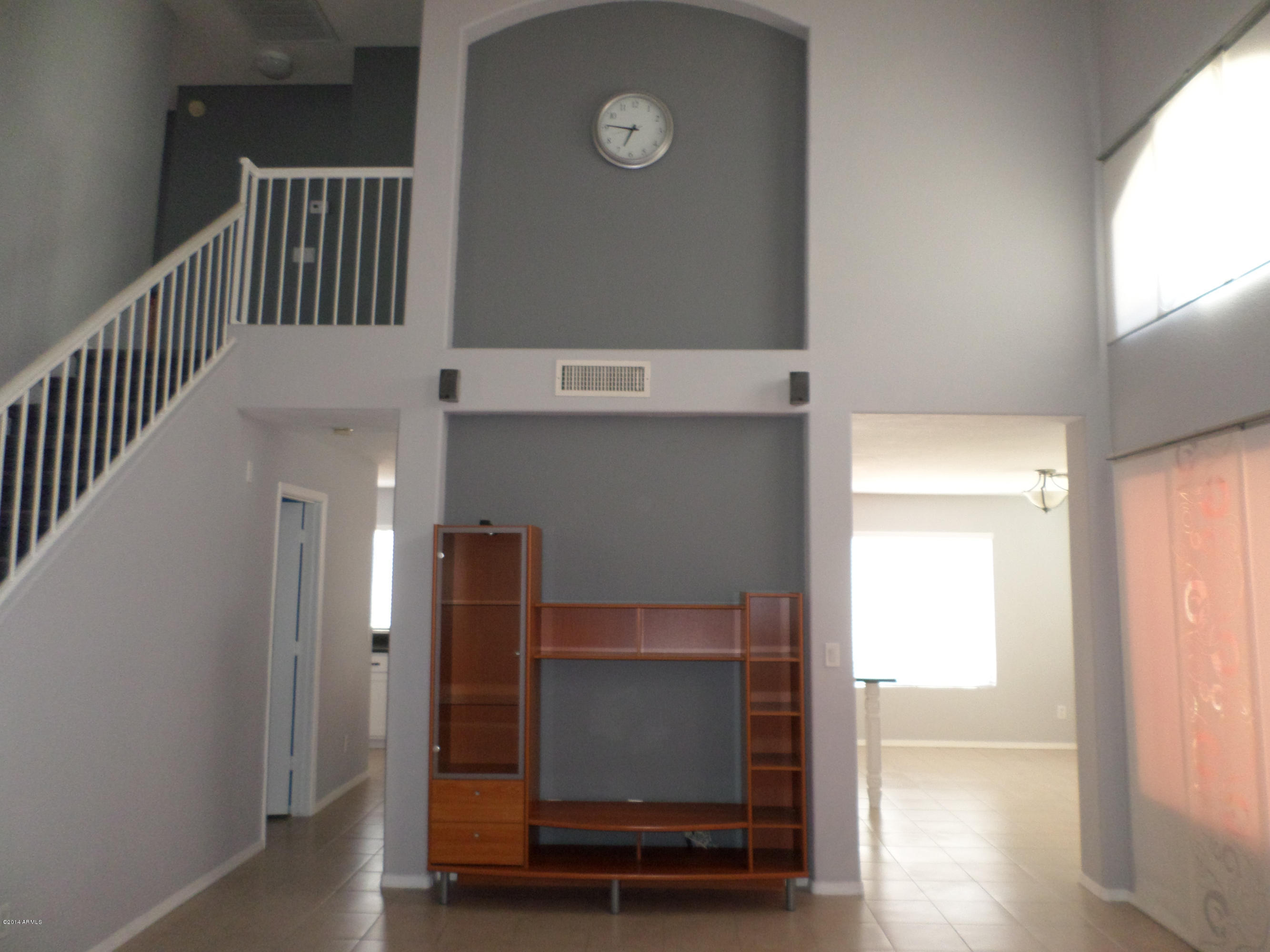 477 West Colt Road Tempe, AZ 85284 - Photo 12 of 27 Livingroom