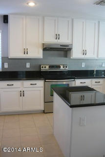 477 West Colt Road Tempe, AZ 85284 - Photo 8 of 27 Kitchen6