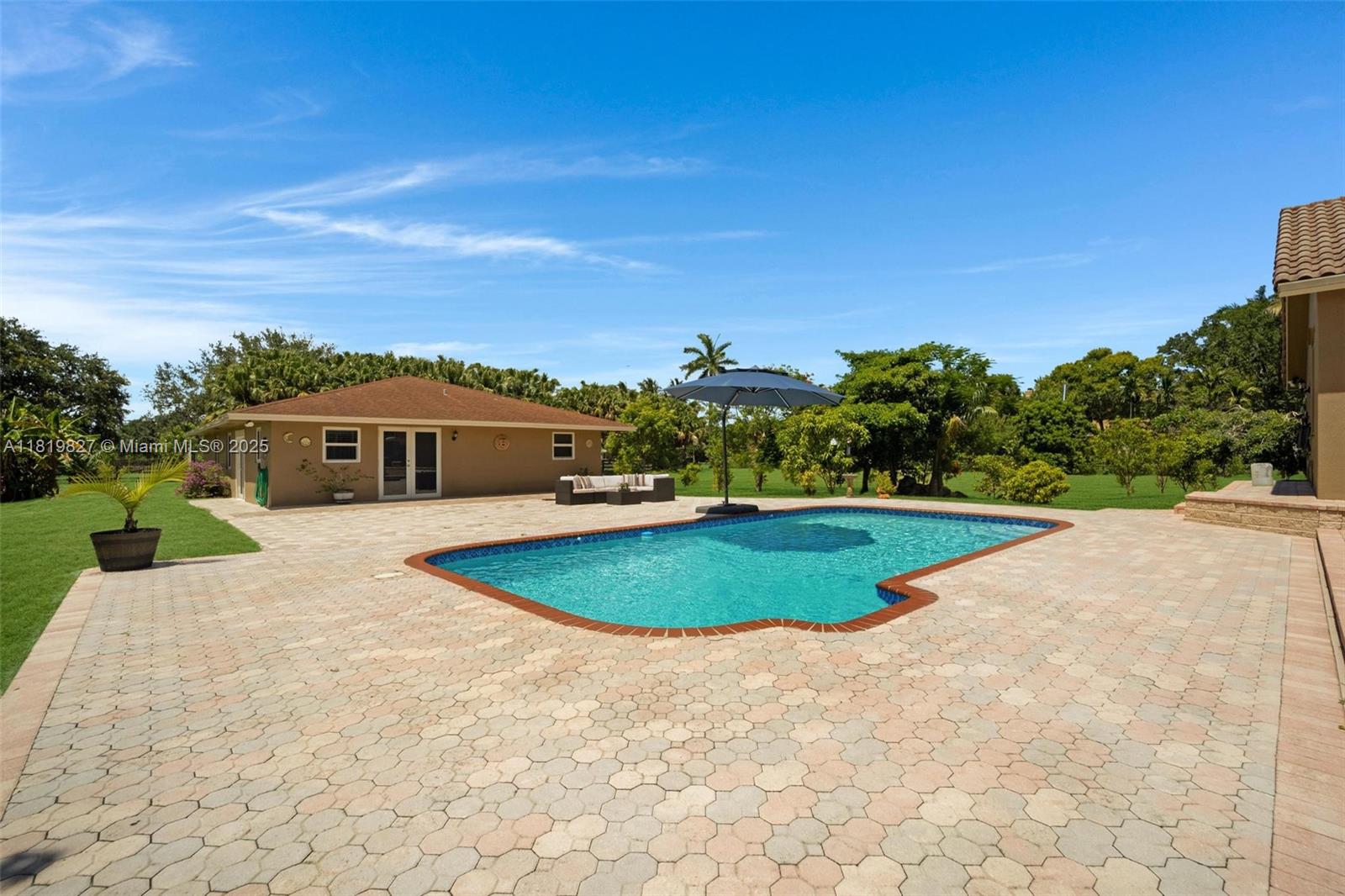 12851 Luray Road Southwest Ranches, FL 33330 - Photo 29 of 58