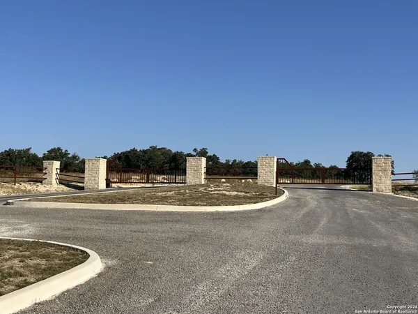 $229,000 | 699 Whiskey Trail, Blanco, TX 78606