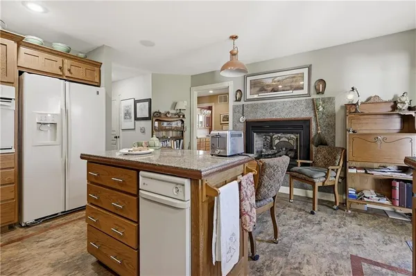 $206,500 | 100 Druart Street, Frontenac, KS 66763